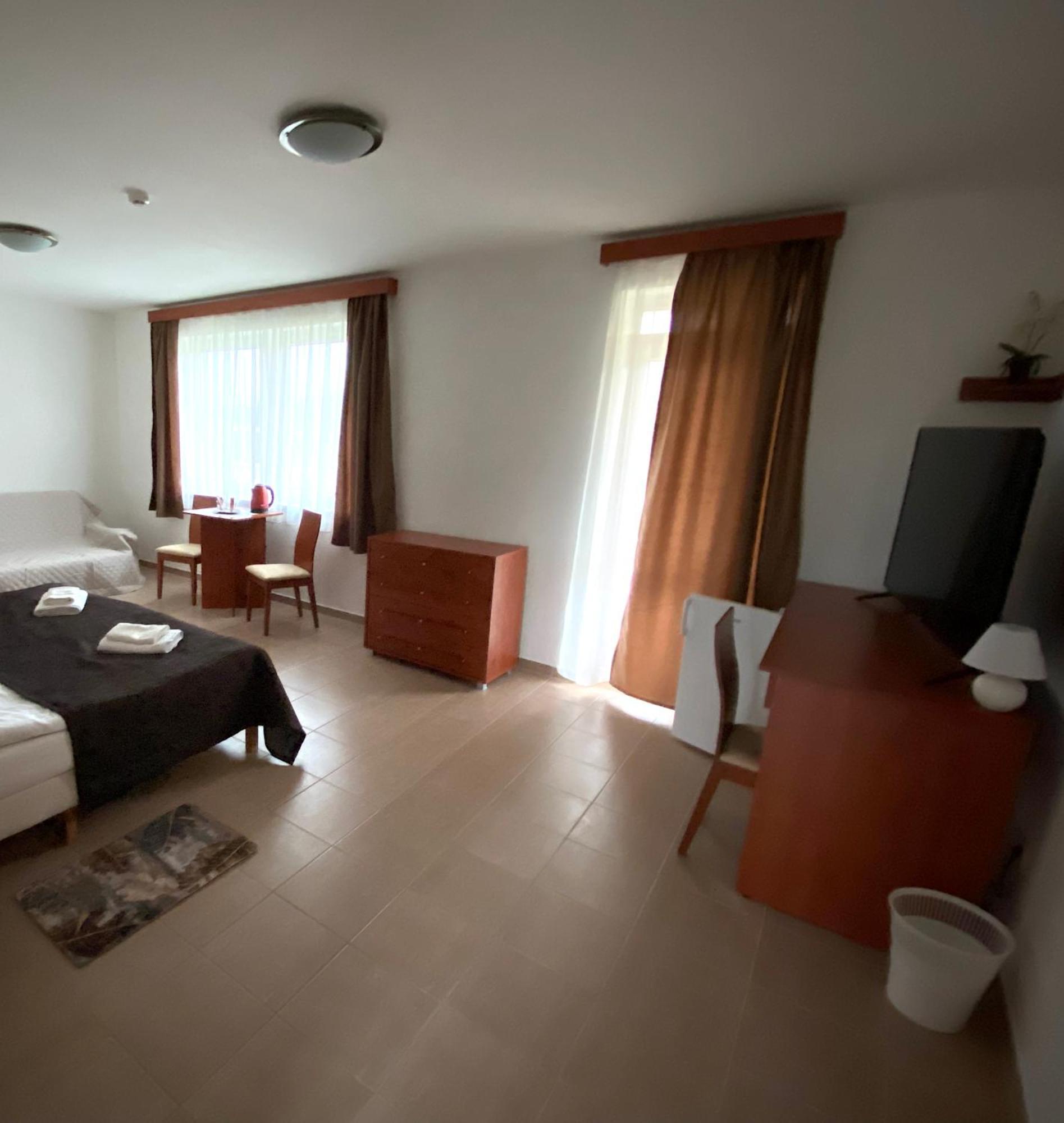Ligetalja Termal Hotel Peneszlek Zewnętrze zdjęcie